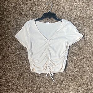 Le Lis Cream Ruched V-Neck Short Sleeve Crop Top